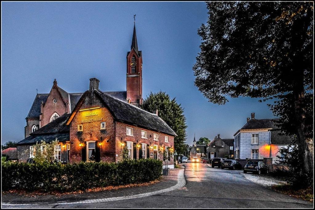 Het Hart Van Alem Bed & Breakfast Bagian luar foto